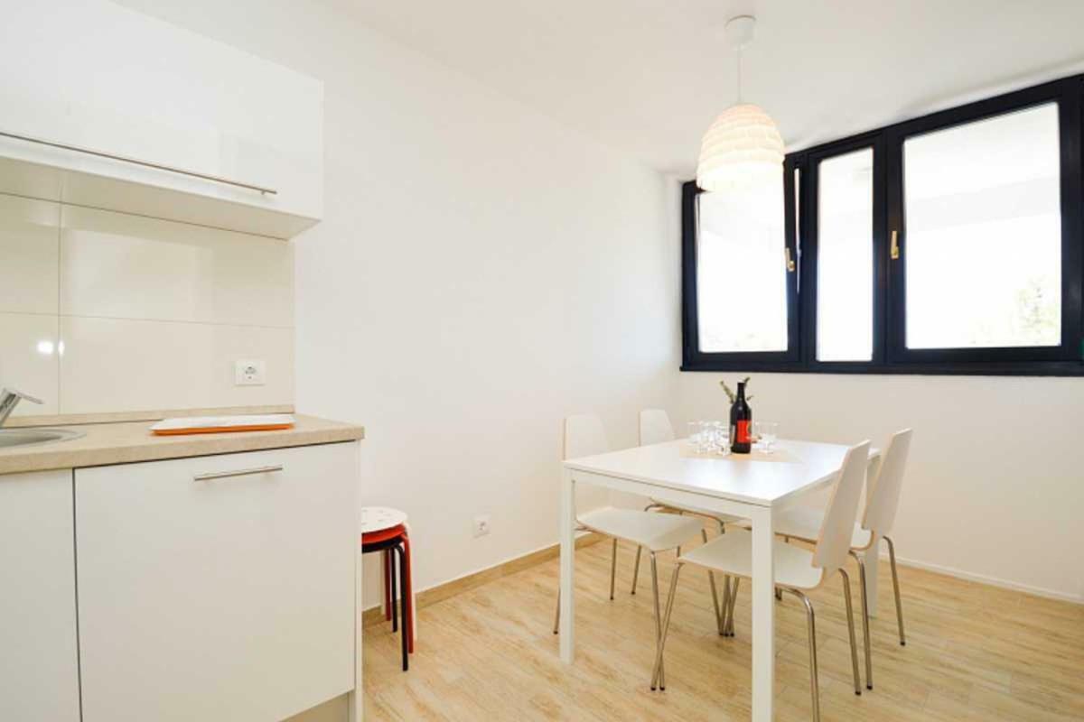 Leut Apartment, 3Min Beach, 15Min Center Pula Exterior foto
